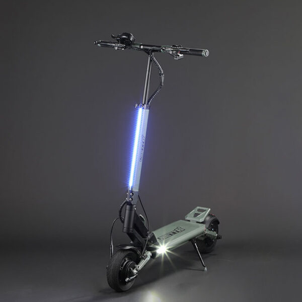 rabljeni električni romobil vsett8 +